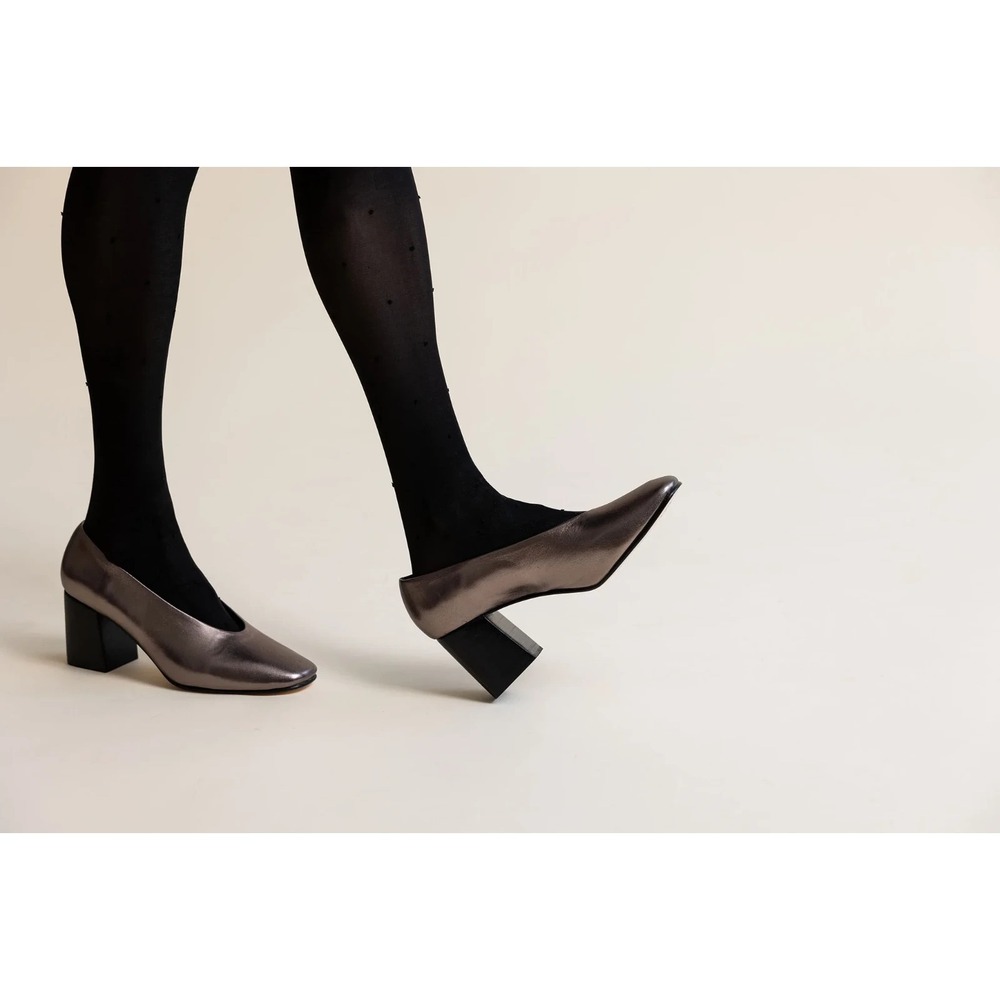 Huma Blanco Salvador Pumps 38 US 9 Pewter Napa Leather Block Heel Square Toe NEW